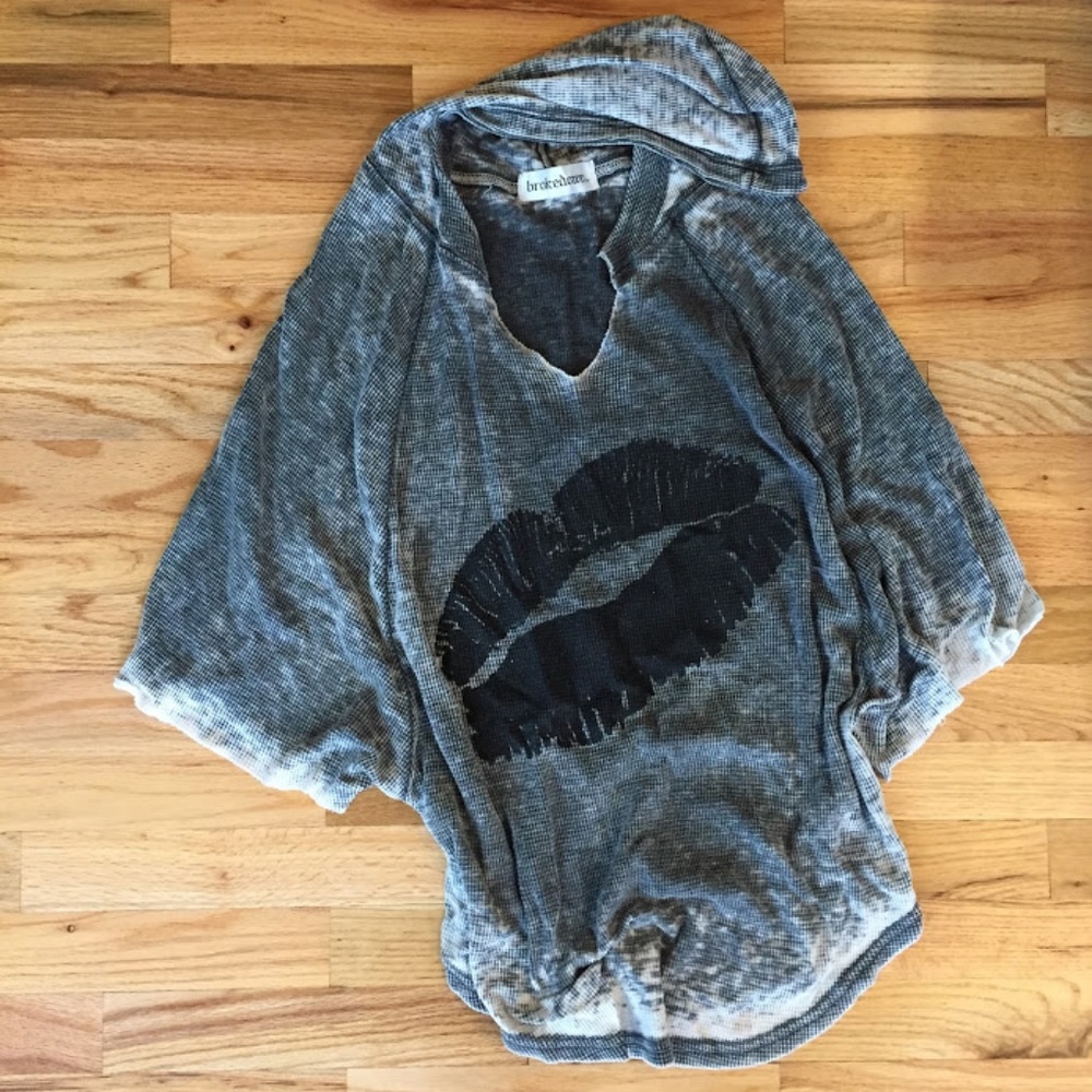 Brokedown Over-Sized Shirt Lips